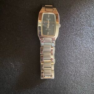 Vintage Casio LTP-1165 Stainless Steel Women's Watch Needs Battery